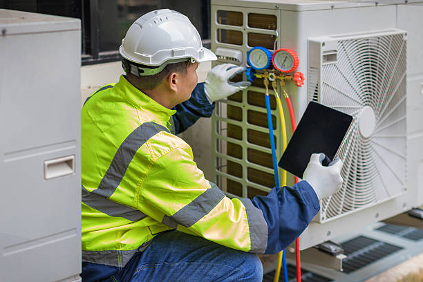 Professional Hvac Installation technician working in Dundee, MI